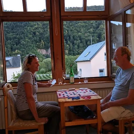 Couette-café Weingut Hammes-krueger 3*